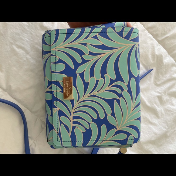 Kate Spade Crossbody - Picture 3 of 6